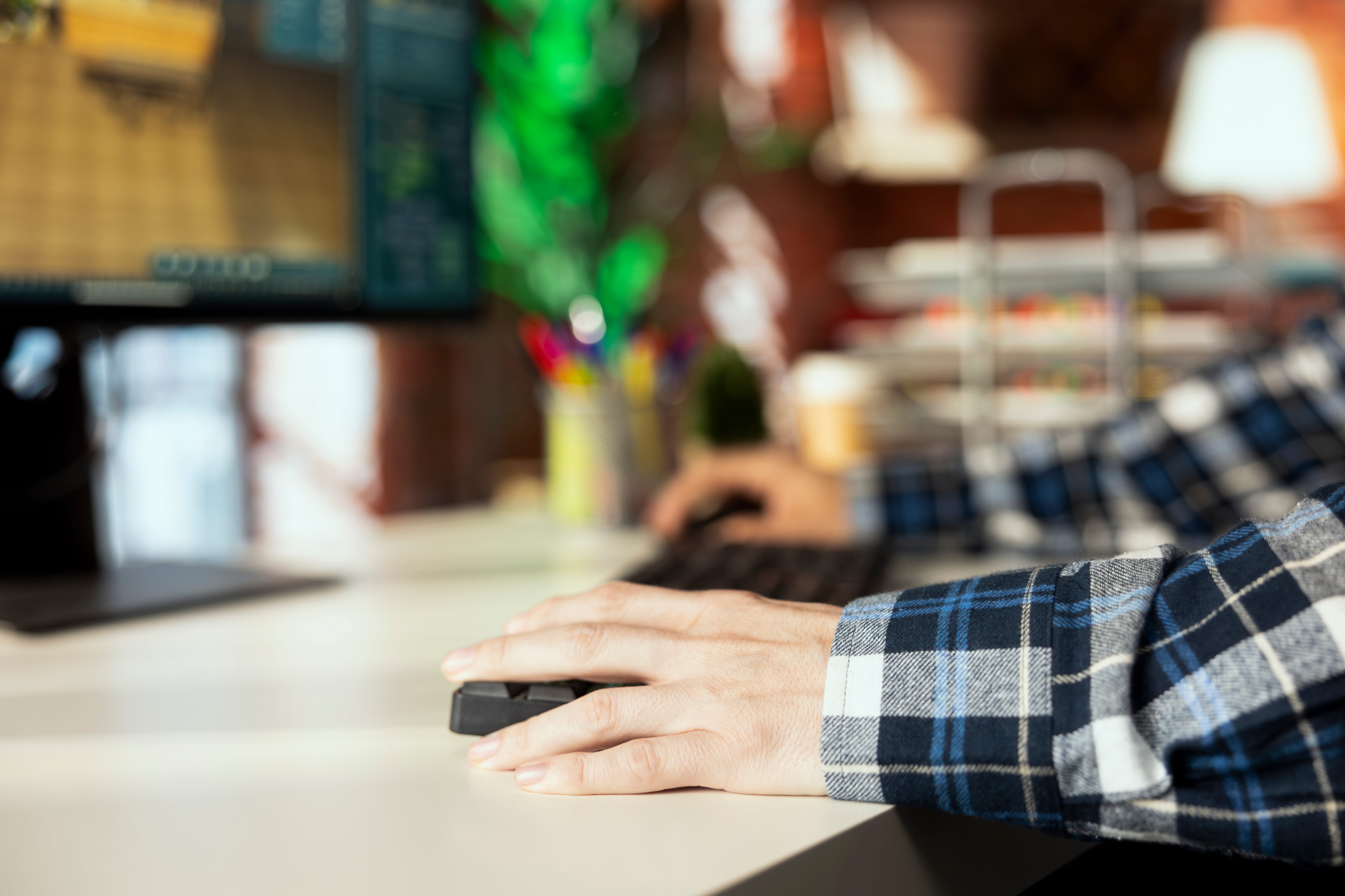 close-up-freelancer-moving-assets-3d-modeling-program-computer (1)